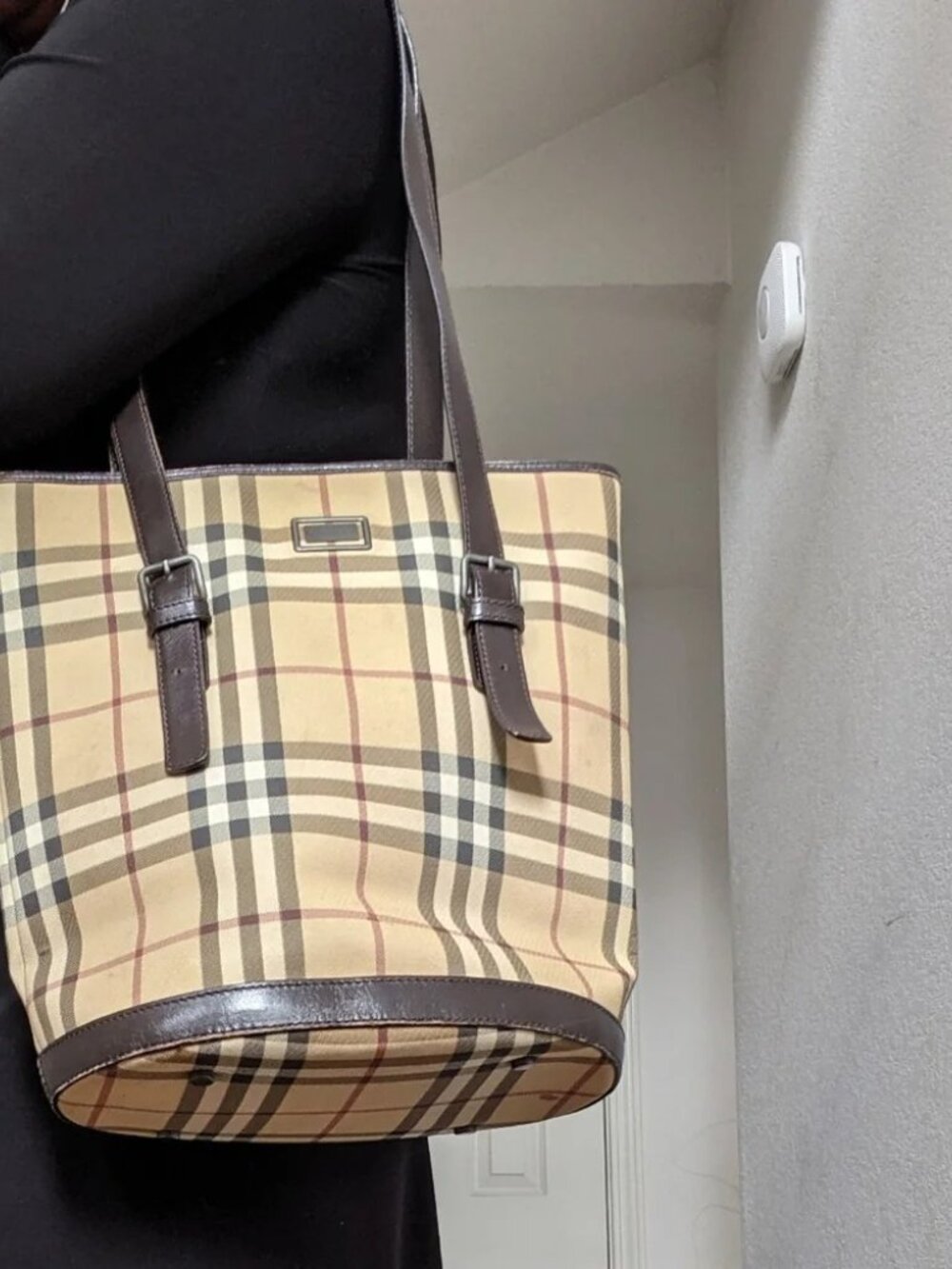 Authentic Burberry Nova Check Shoulder HandBag PVc - Picture 2 of 9
